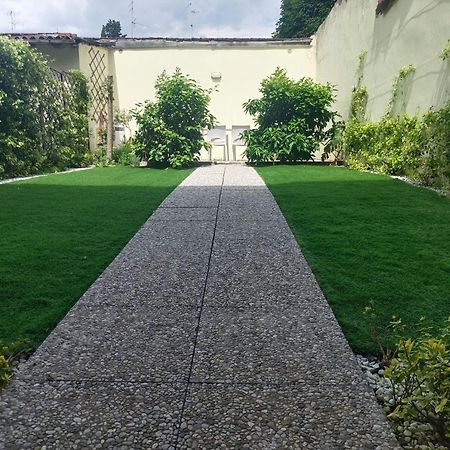 Movie Star Apartment With Garden Florence Exterior photo
