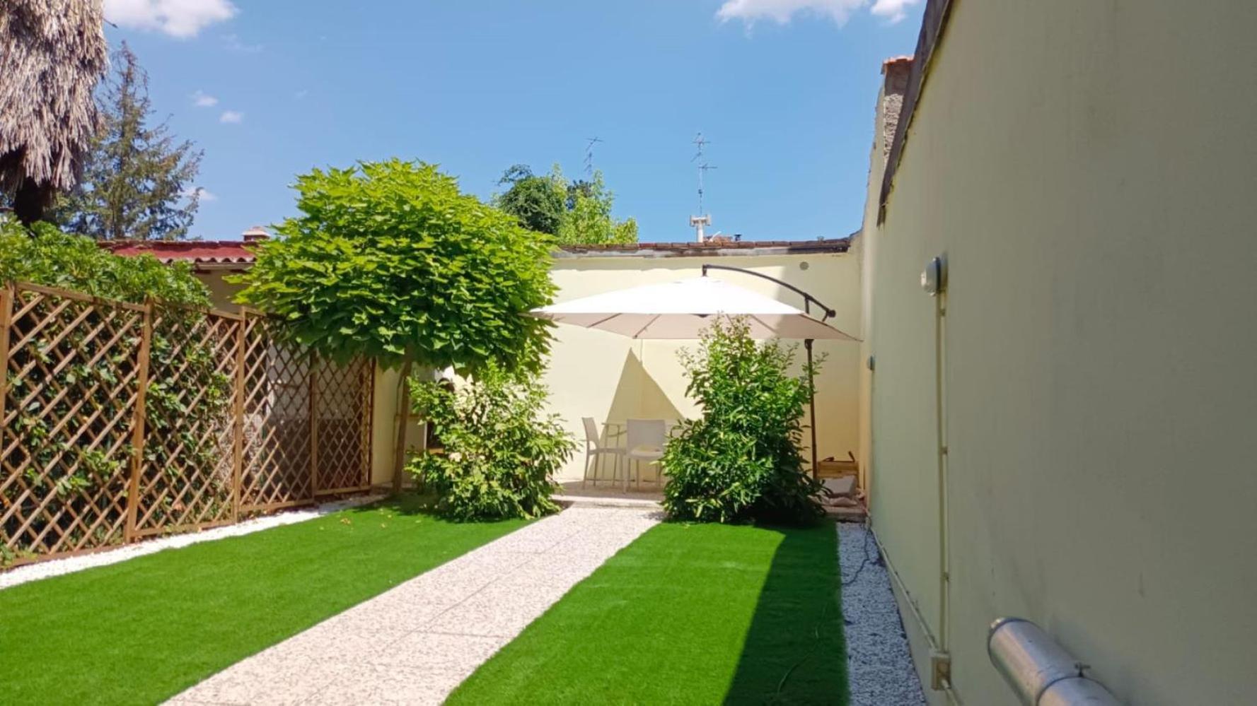 Movie Star Apartment With Garden Florence Exterior photo